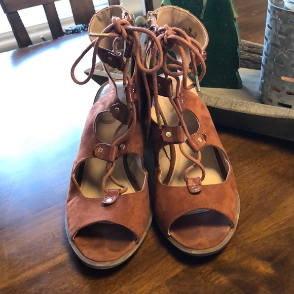 CIRCUS by Sam Edelman Kiera Gladiator Sandal - Picture 2 of 6